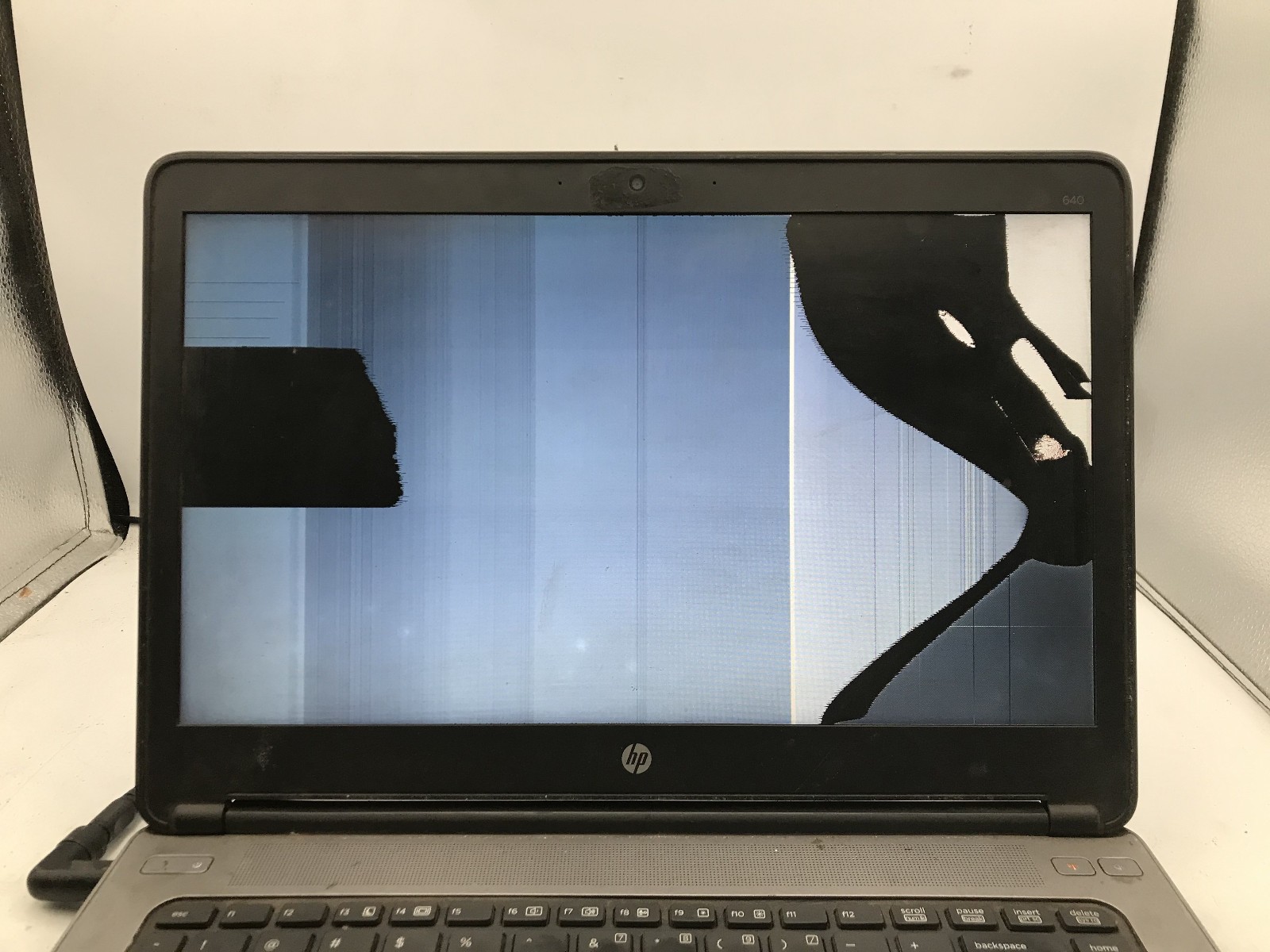 HP PROBOOK 640 G1 – FOR PARTS/BAD LCD – INTEL I5 4TH GEN – NO RAM -14″ -READ- BB