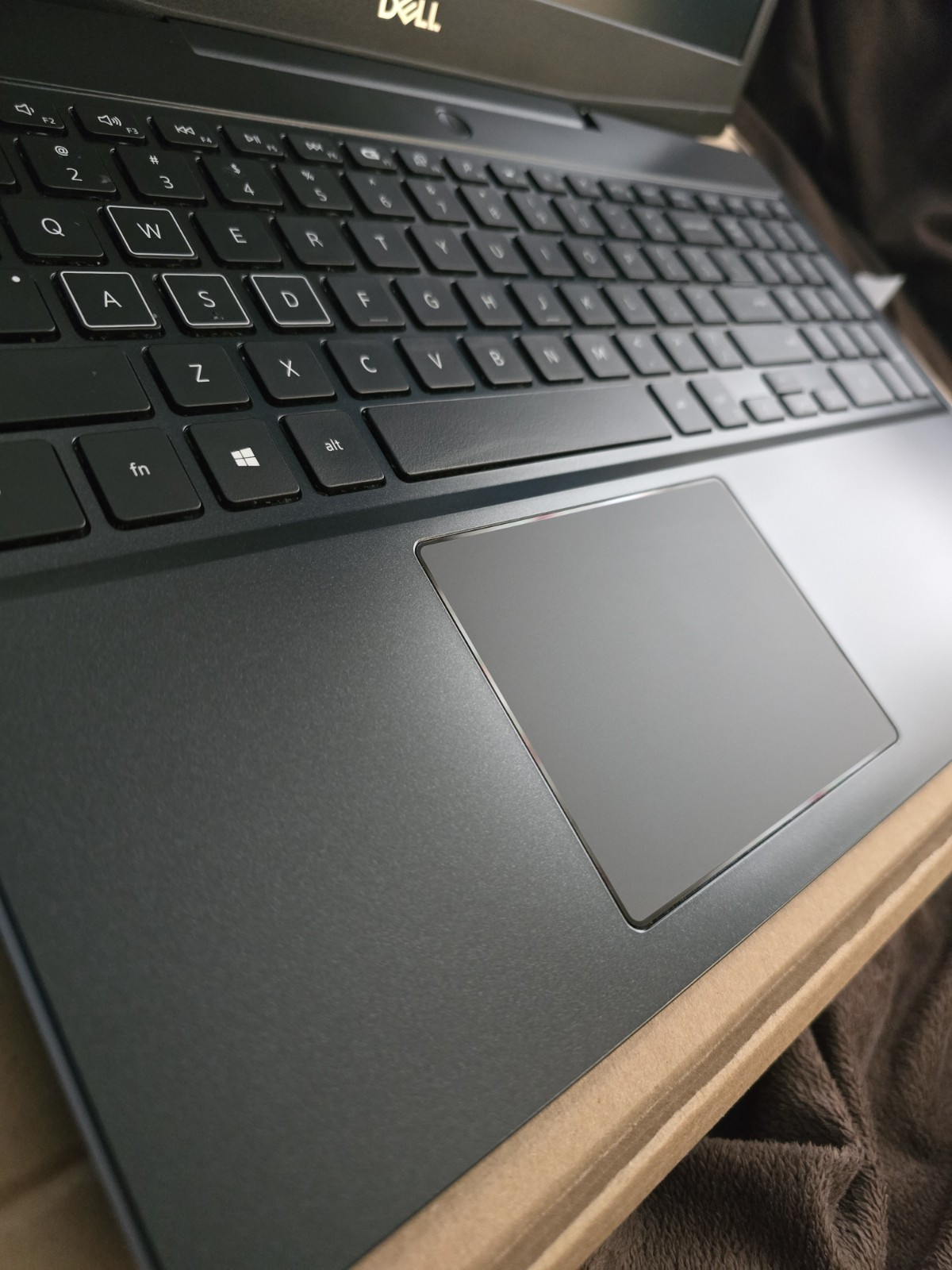 Dell G5 5505 | 15.6″ Full HD 144Hz Display Gaming Laptop