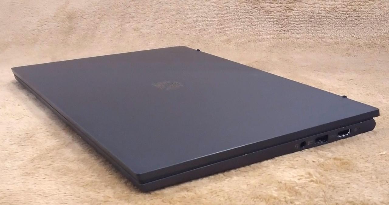 NEC Lavie NEXTREME Carbon PC-XC750DAB i7-1195G7 SSD 512GB 16GB Tested Excellent