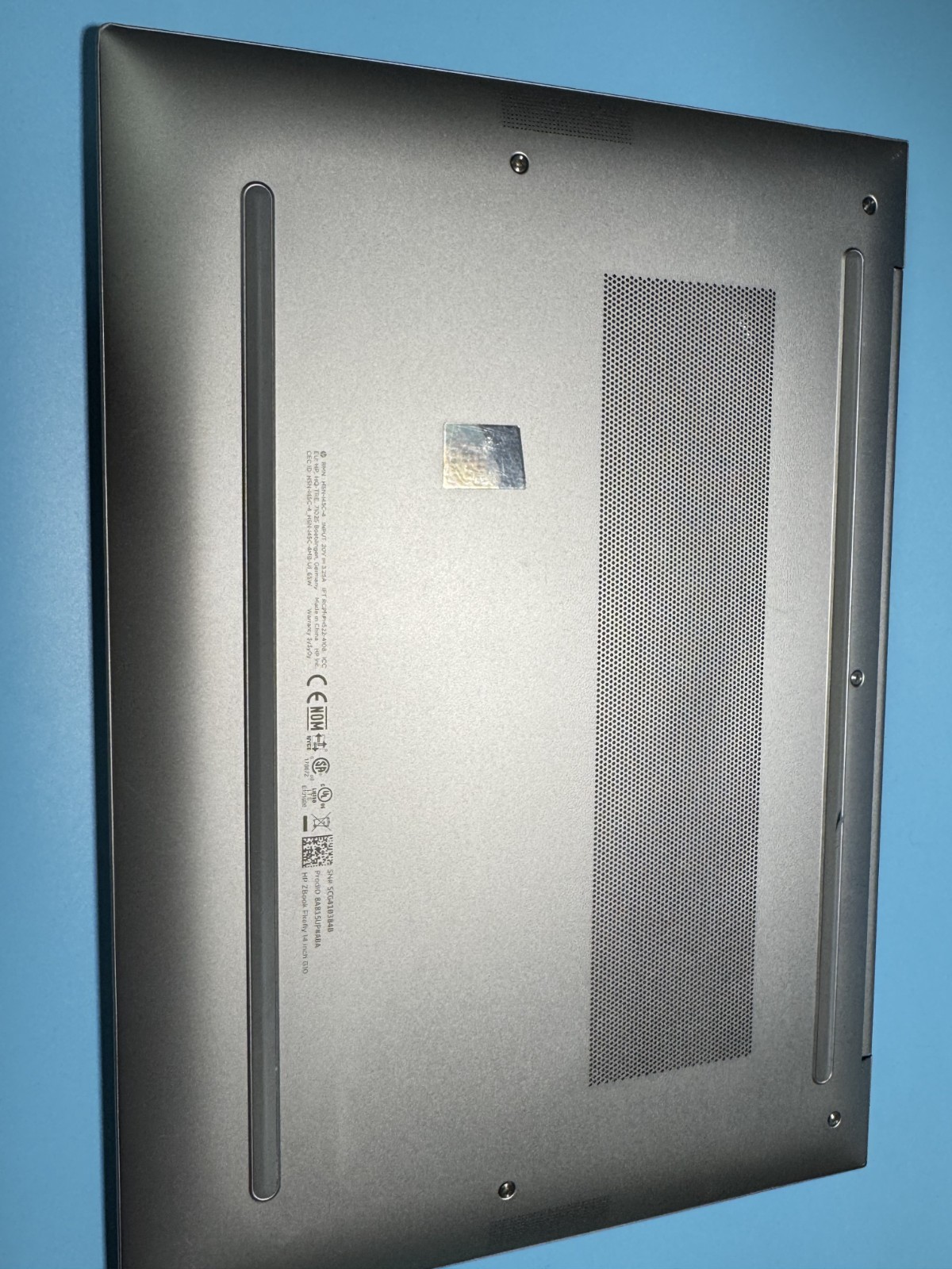 *READ* HP ZBook Firefly 14 G10 14″ WUXGA Intel i5-1350P NO RAM NO SSD