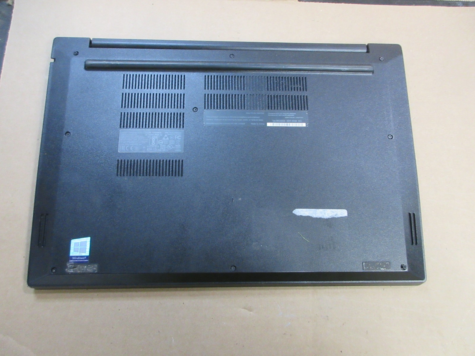 Lenovo Thinkpad E580 15.6″ LAPTOP CORE i5-8TH ,BATTERY,WIFI, NO POWER