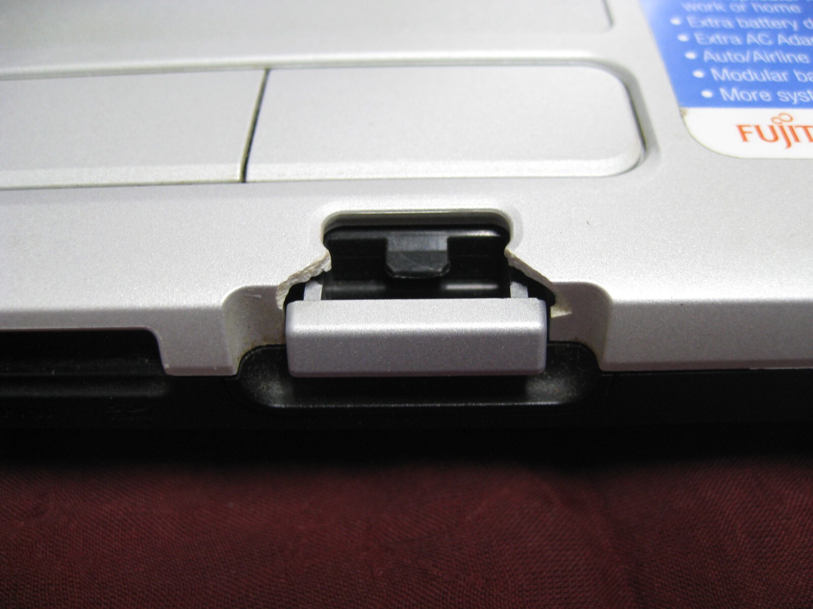 Fujitsu Lifebook T731 i3-2330M 2.2GHz 4GB 250GB HDD Touch Webcam Laptop NO OS