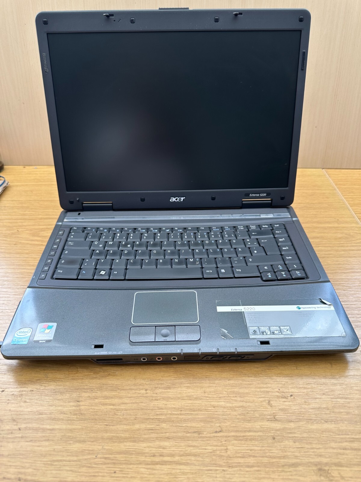 Acer Extensa 5220 @ 15.4 ” Intel Celeron 1.73GHz 80GB HDD 2GB RAM Laptop