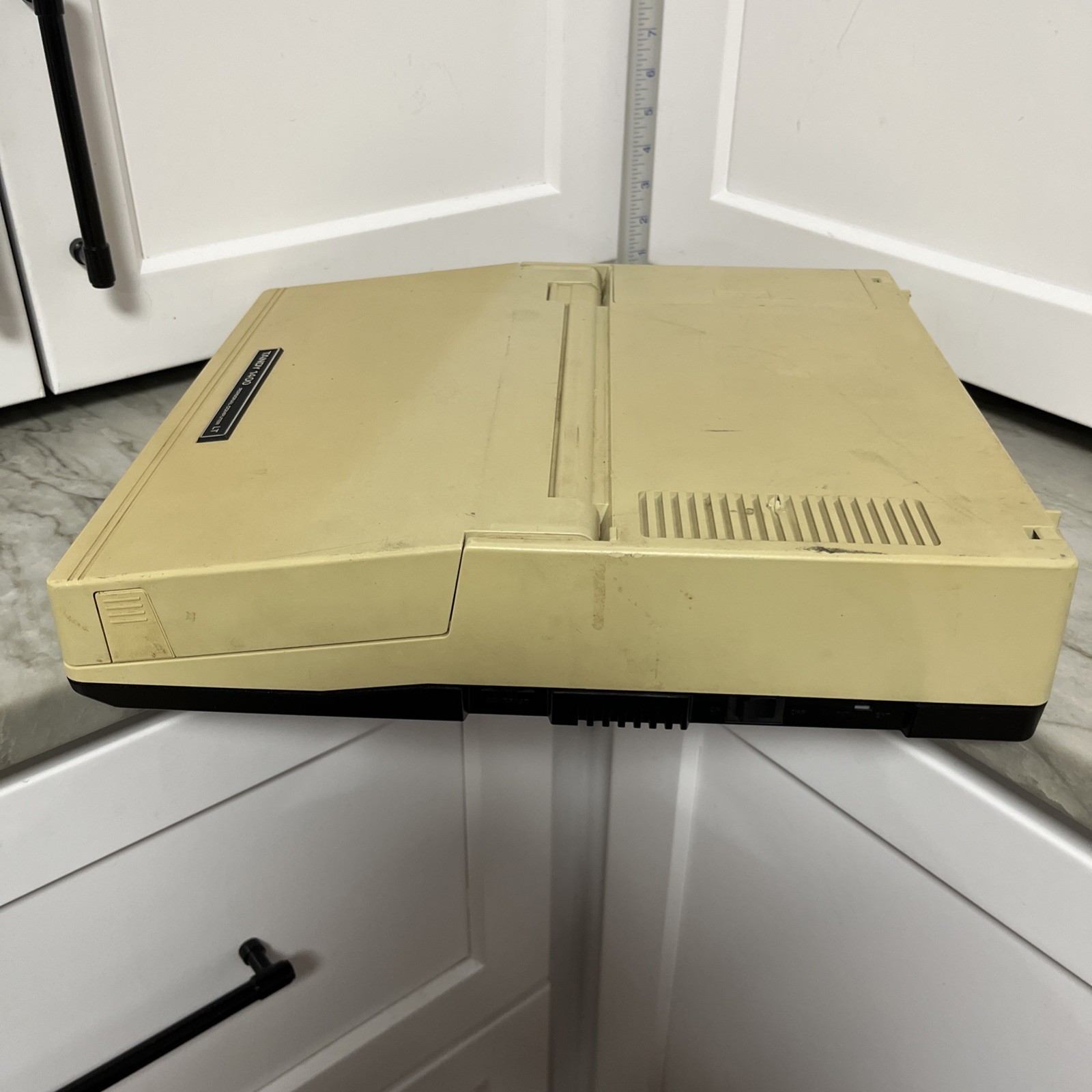 Tandy 1400 LT Vintage Portable Personal Computer Laptop, 25-3500 W/DOS/GW