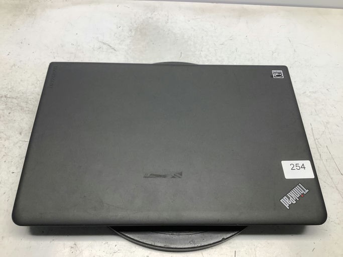 Lenovo ThinkPad E550 Intel i3-4005U 1.7GHz 4 GB NO HDD