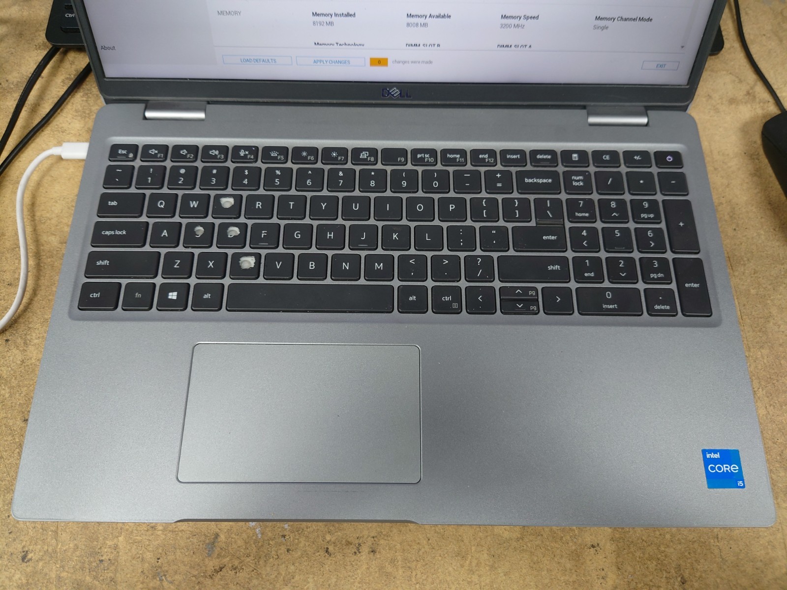 Dell Latitude 5520 15.6″ FHD i5-1145G7 8GB RAM 256GB SSD No OS