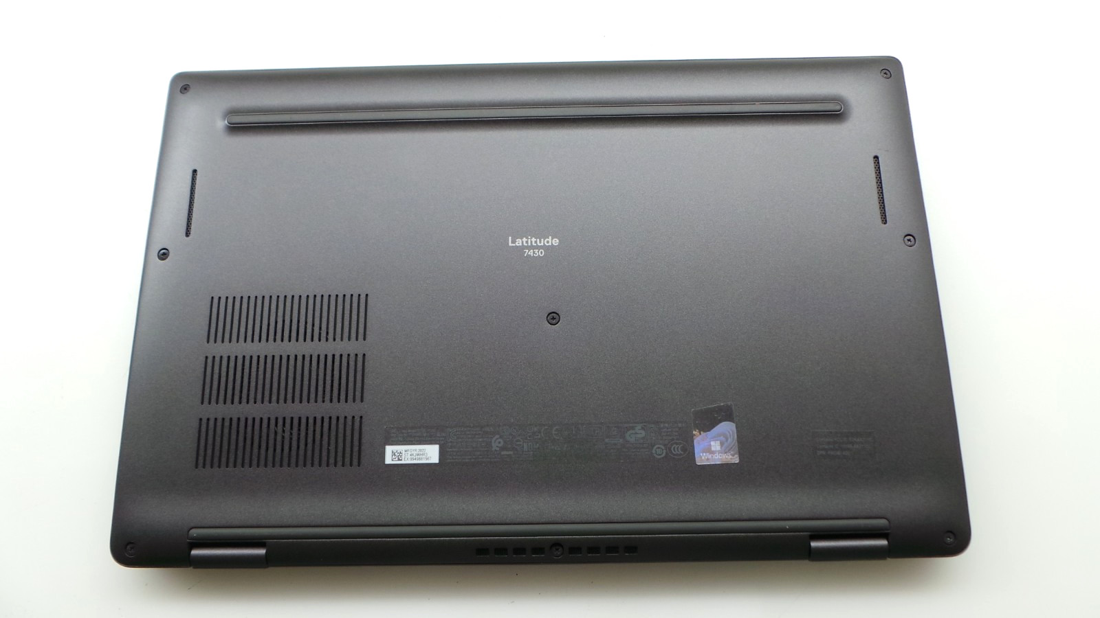 Dell Latitude 7430 | 14″ | i7-1255U | 16GB 256GB SSD | Win 11 Pro