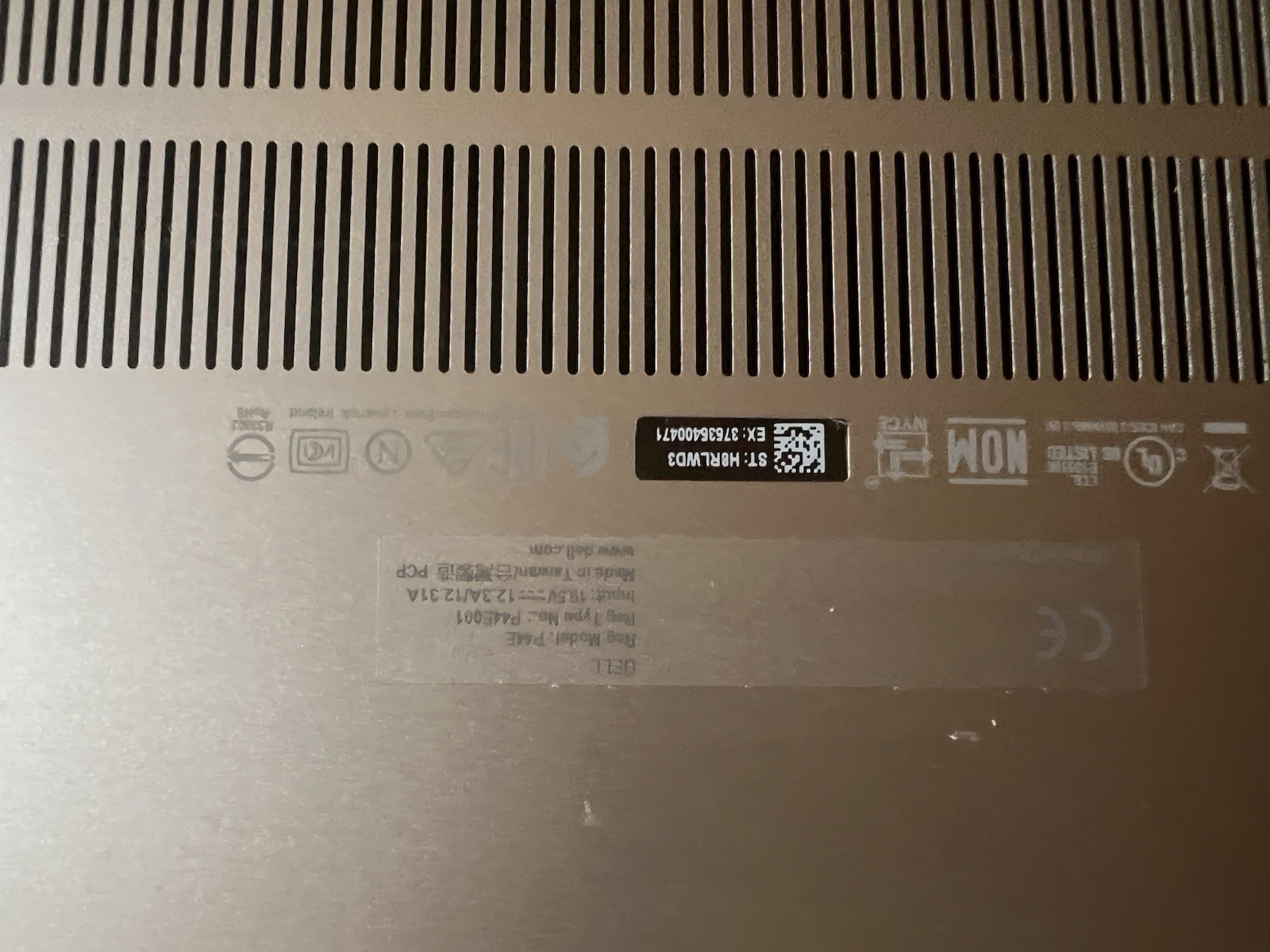 Dell Precision 7750 17.3″ NVIDIA T1000 2.8GHz Intel Xeon W-10855M 64GB 512GB