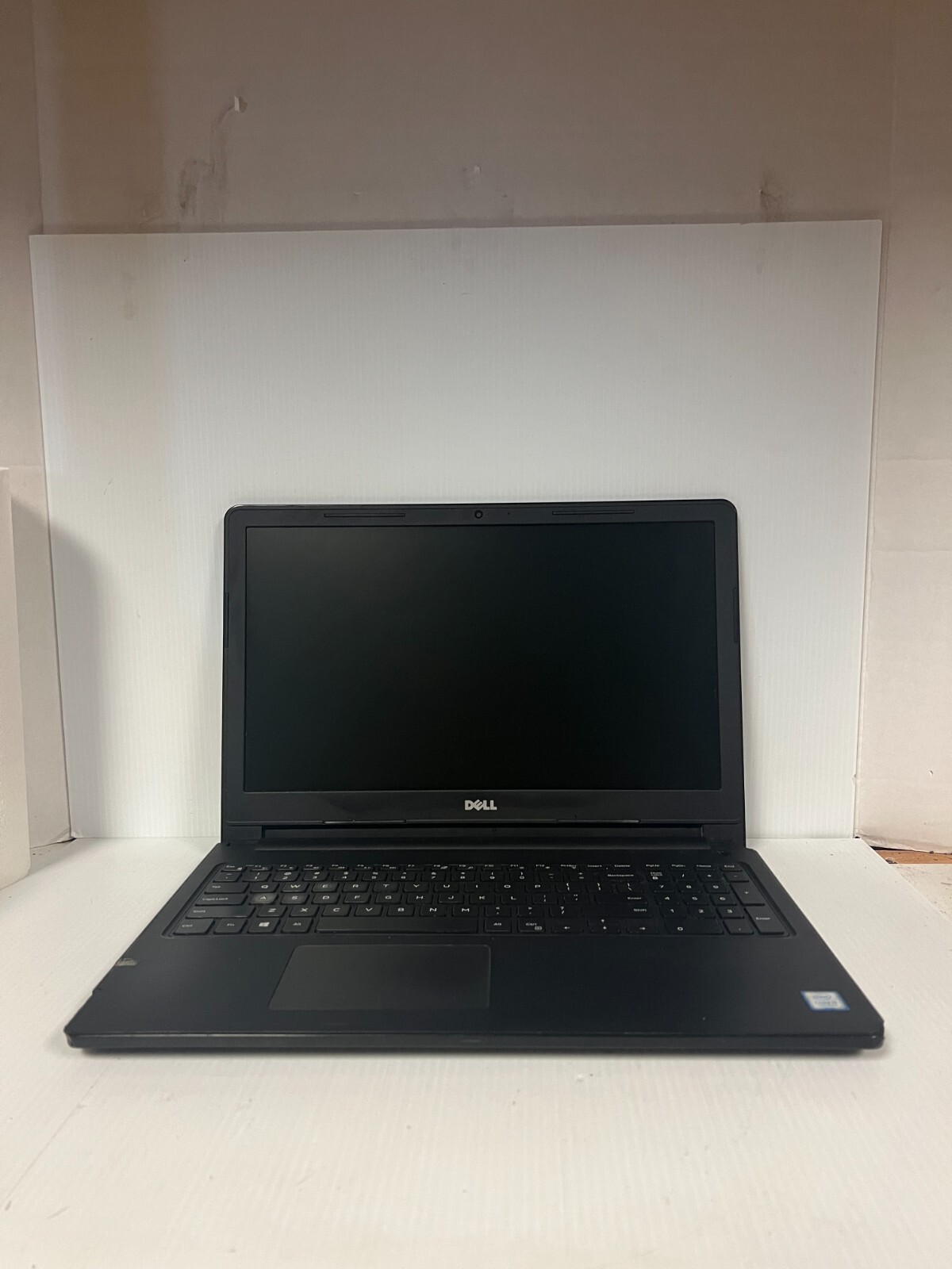 Dell inspiron 15 5100 15″ laptop, i3-7th GEN, 8GB RAM, No HDD