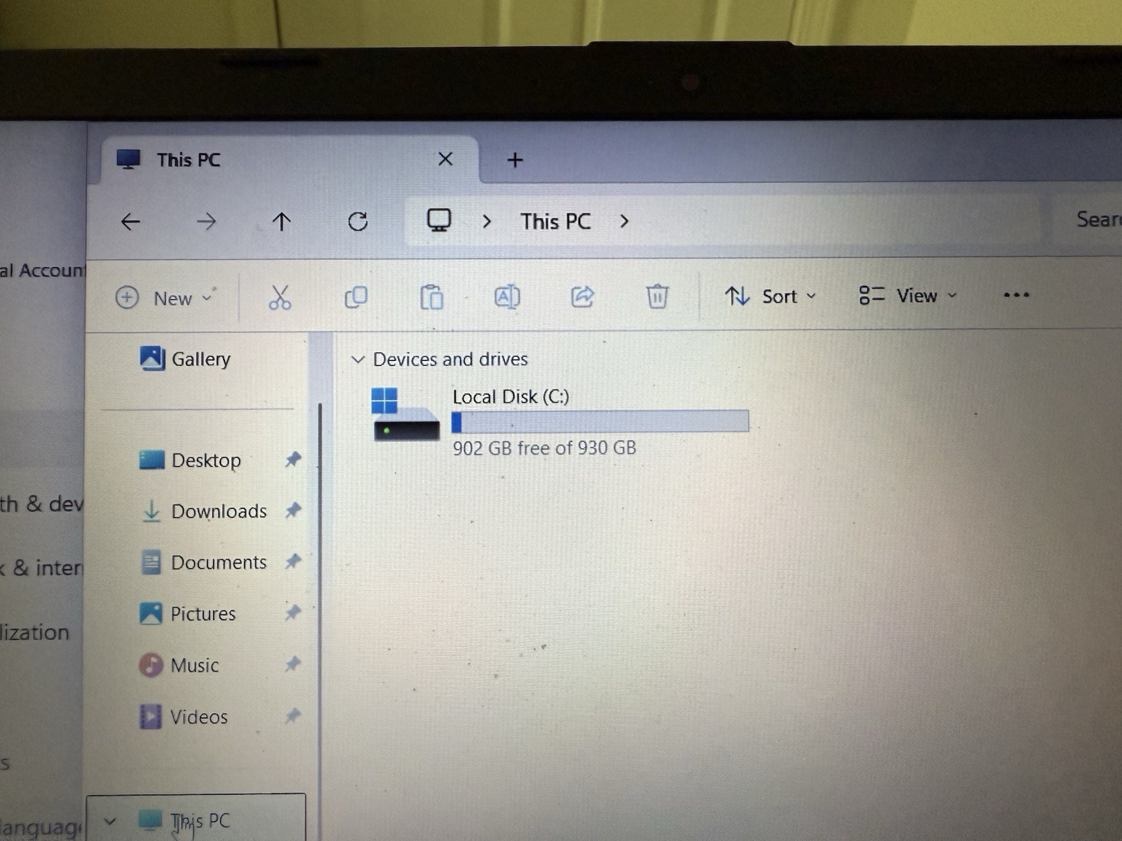HP 15-dw0037wm 15.6” Laptop i3-8145U 8GB RAM 1TB HDD Windows 11 w/ Charger