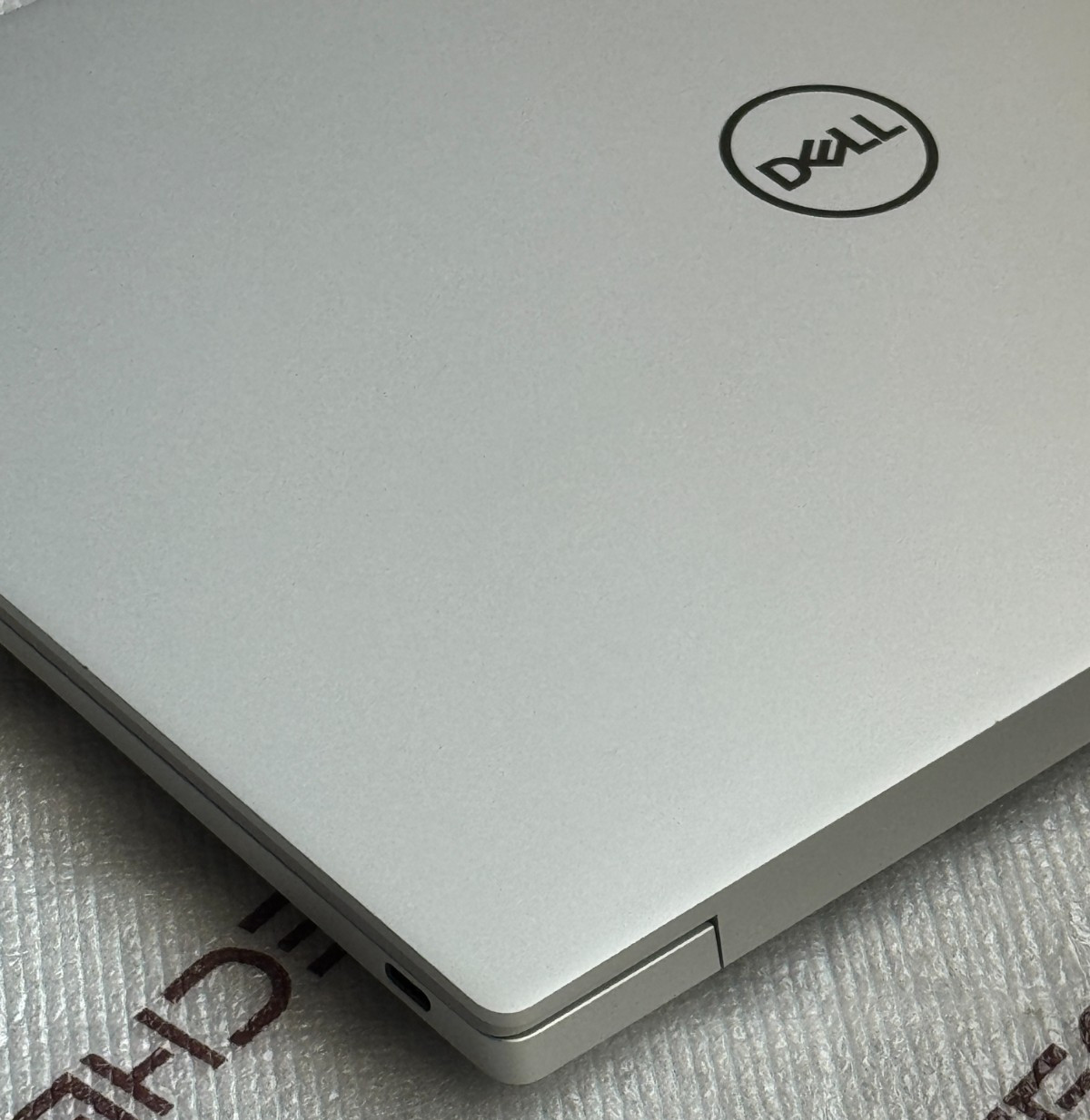Dell XPS 13 9350 13.4″ 3K OLED Touch Laptop Ultra 7 258V 32GB RAM 1TB SSD