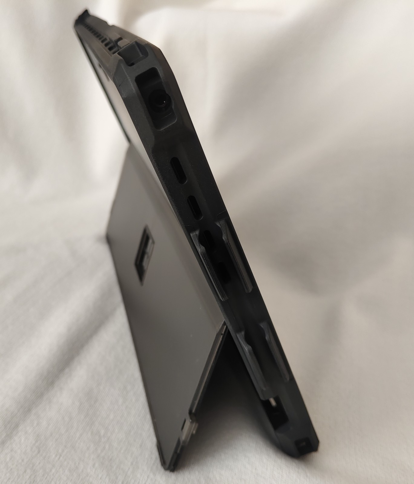 Microsoft Surface Pro 7 i7-1065G7, 16gb RAM 256gb SSD with Gift package