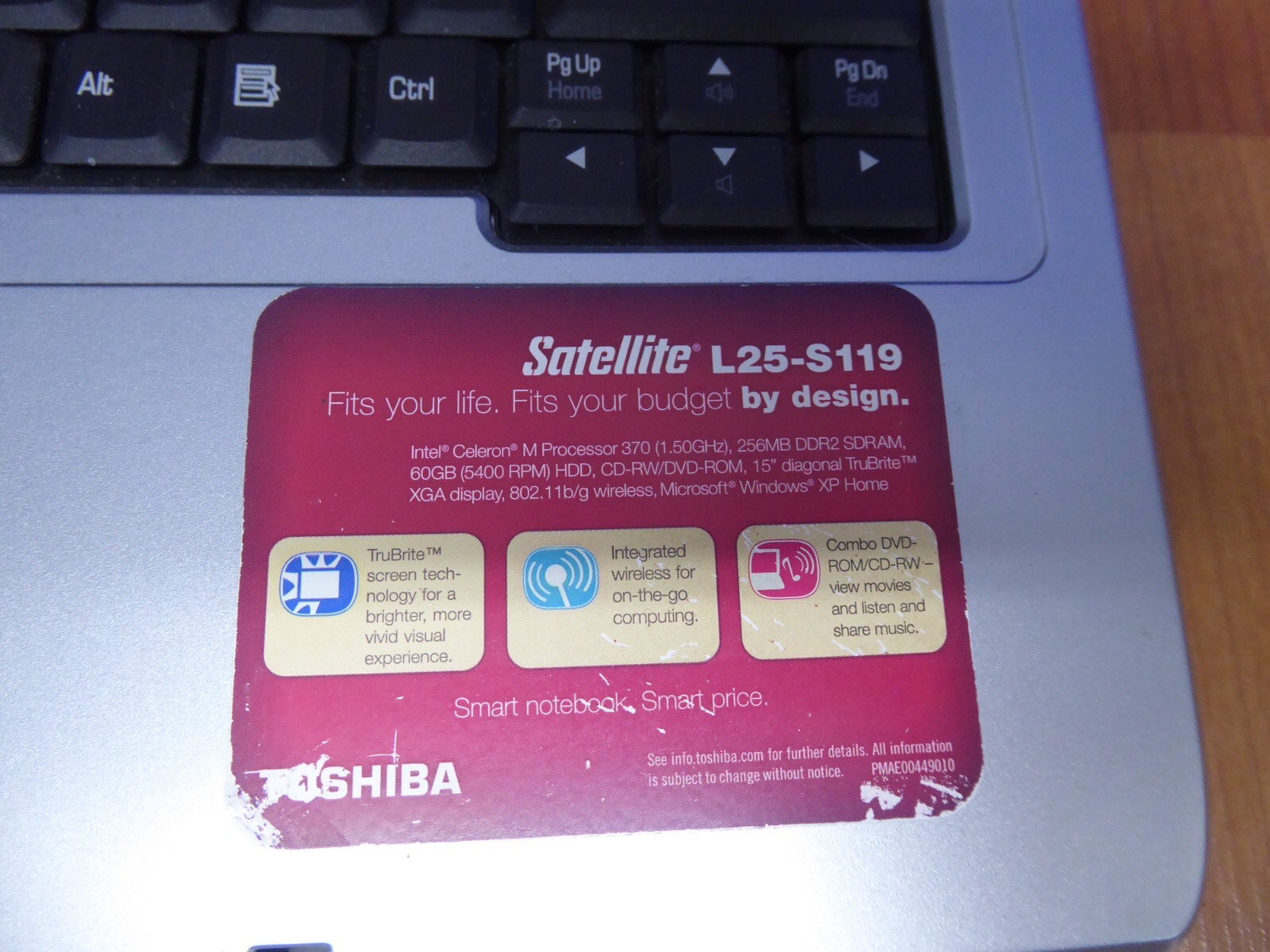 TOSHIBA SATELLITE L25-S119 15″ LAPTOP CELERON M 1.5GHz 512MB 40GB XP HOME VINTAG