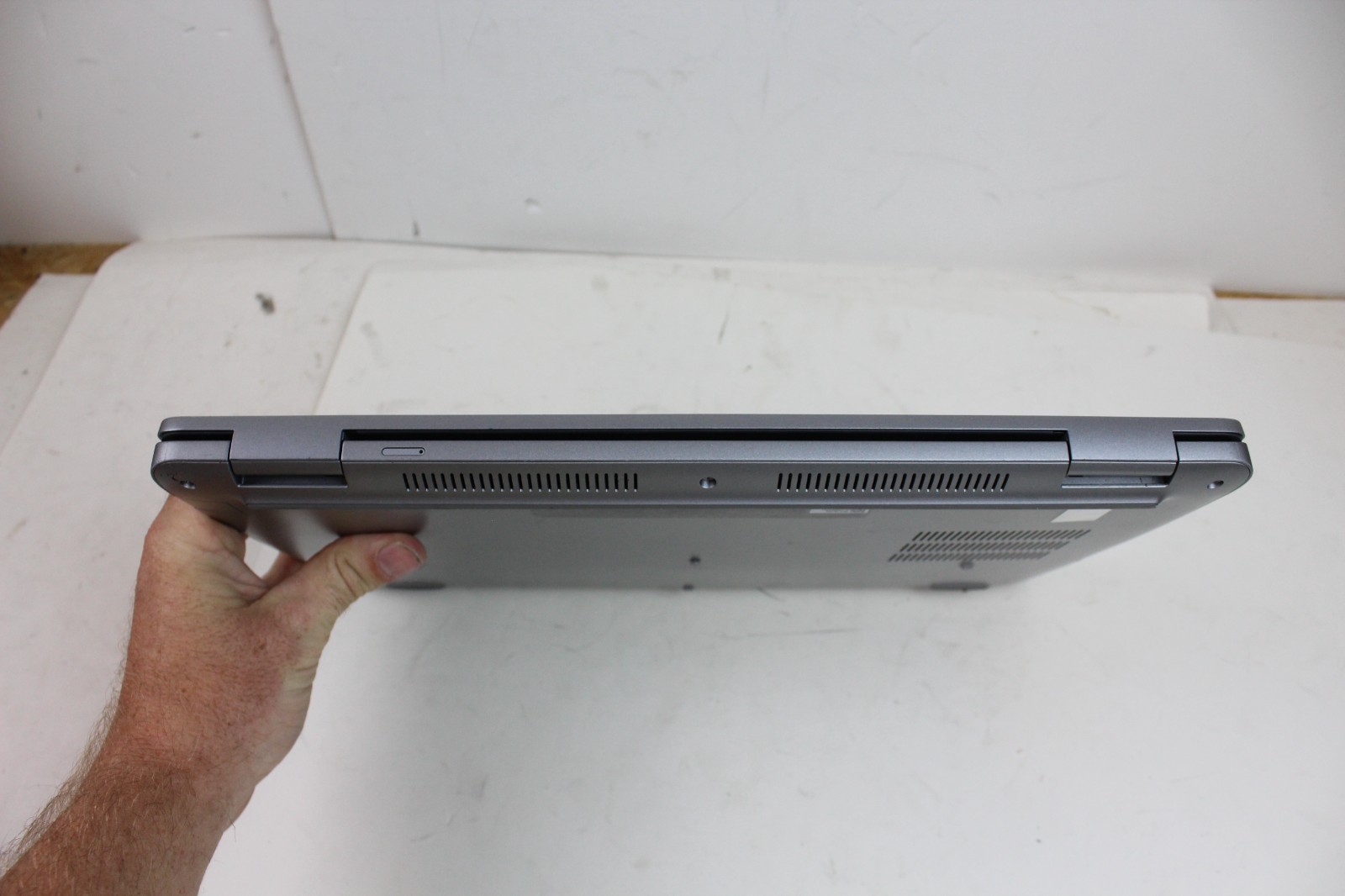 AS IS PARTS NO POWER Dell Latitude 5540 15.3″ i7-1365U 8GB RAM NO HDD