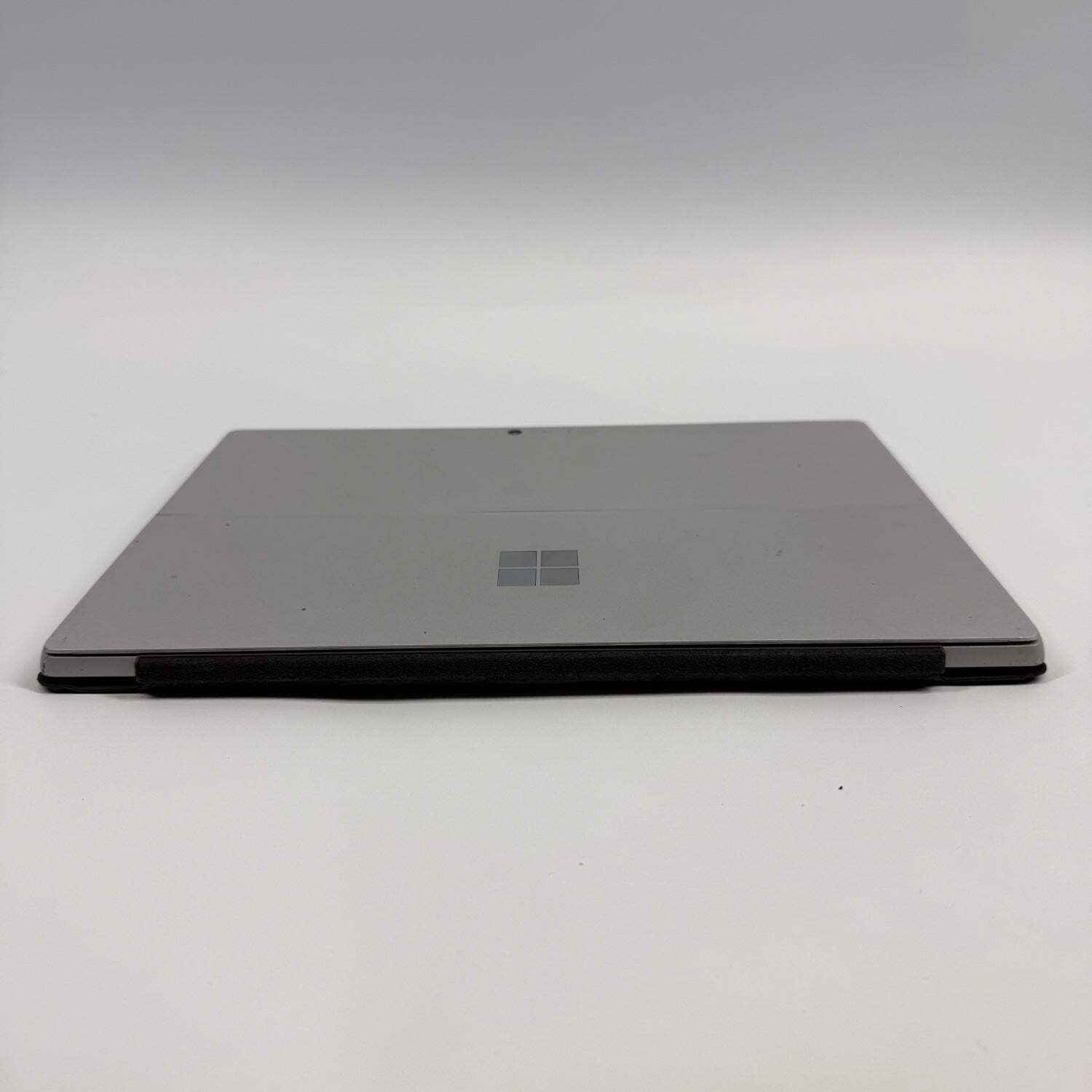 Microsoft Surface Pro 1796 12.3″ m3-7y30 1.0GHz 4GB RAM 128GB SSD READ
