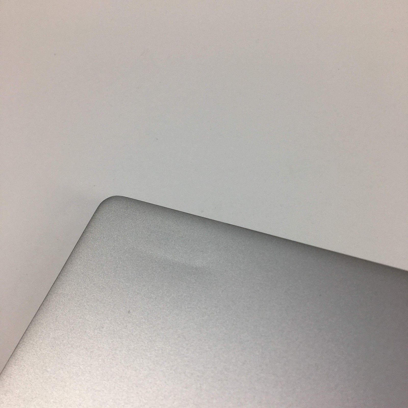 Broken Lenovo Ideapad 5 14IIL05 14″ i5-1035G1 1.0GHz 8GB RAM 256GB SSD Broken P