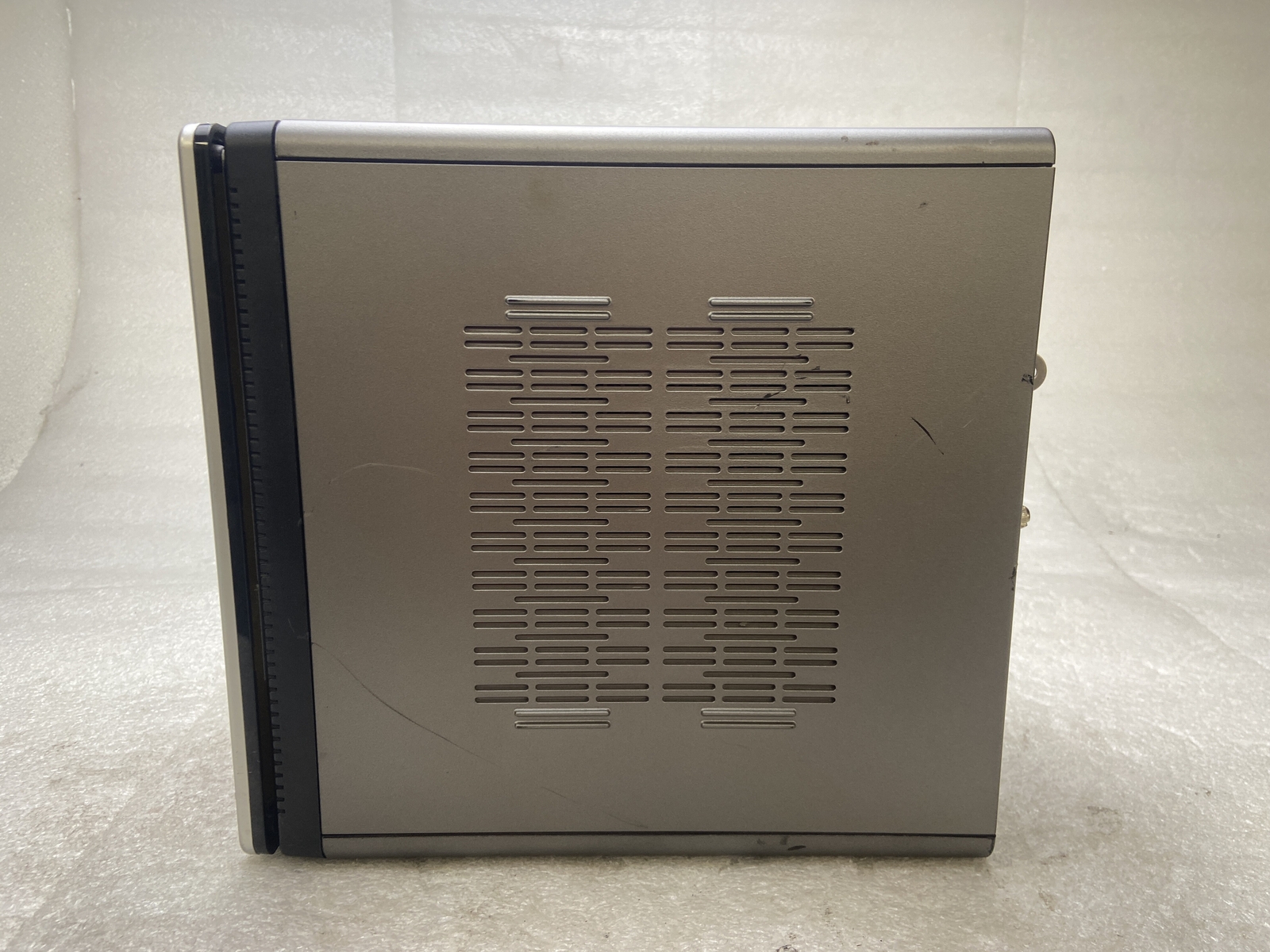 SMART RAID SAPPHIRE I-E350M1 E-350 0GHz 2GB RAM 32GB SSD AMD NO OS Good