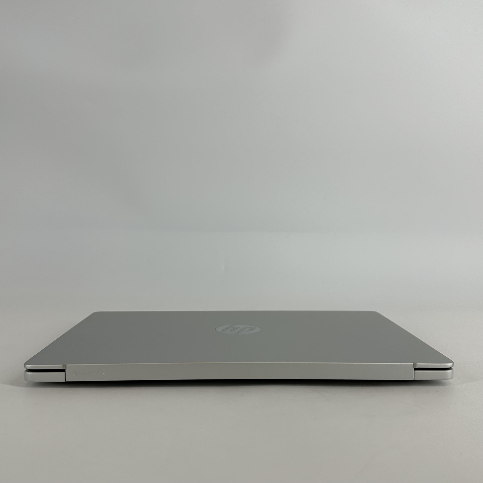 HP OmniBook 5 14 Glacier Silver 2K 3.2 GHz X Plus 16GB 1TB SSD Excellent
