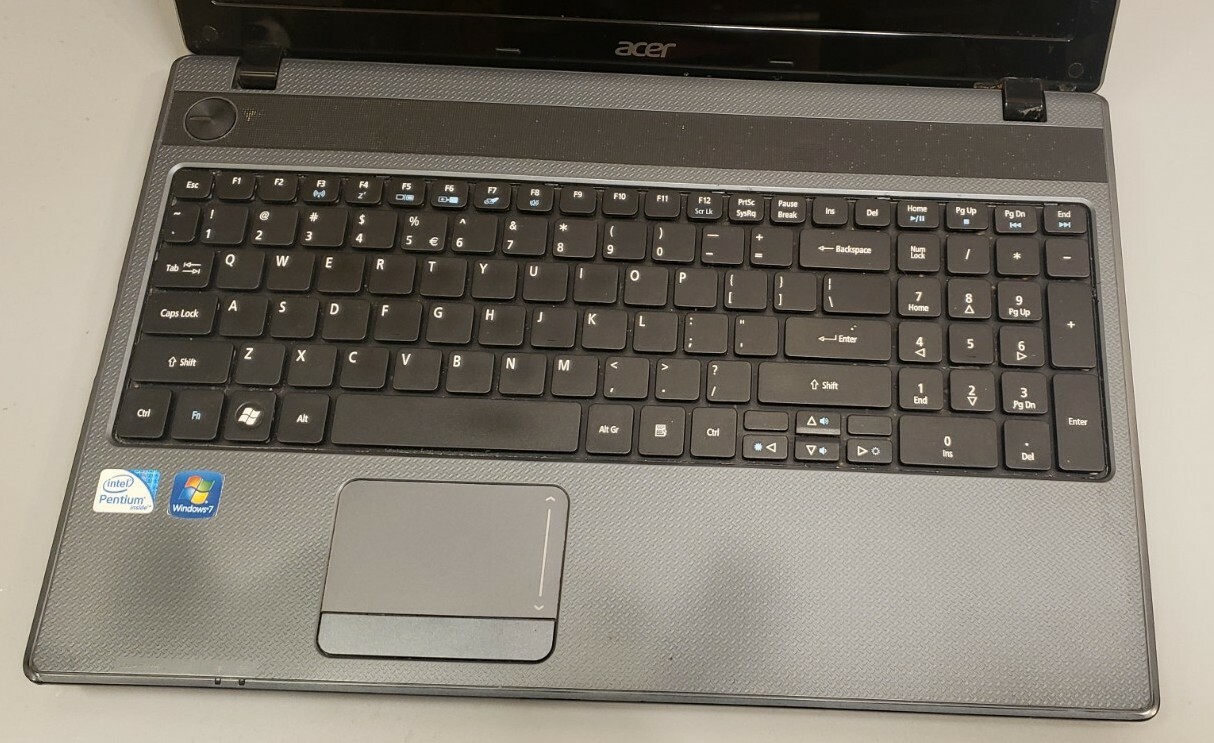 Lot of 2 Acer Aspire 5733Z/ ASUS UL50V 1GB RAM 0GB HDD PARTS REPAIRS
