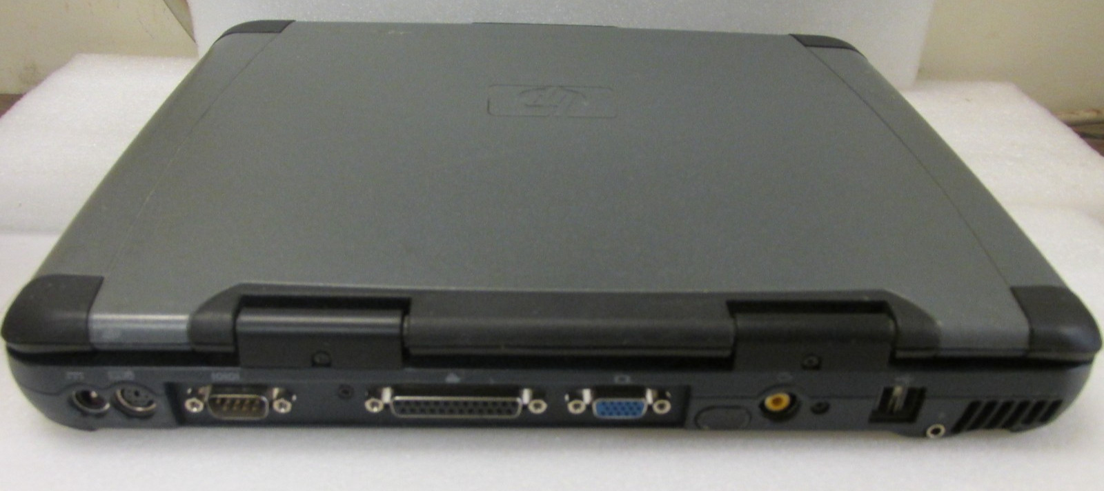 Vintage Hp OmniBookXE3 Laptop- For Parts / Repair