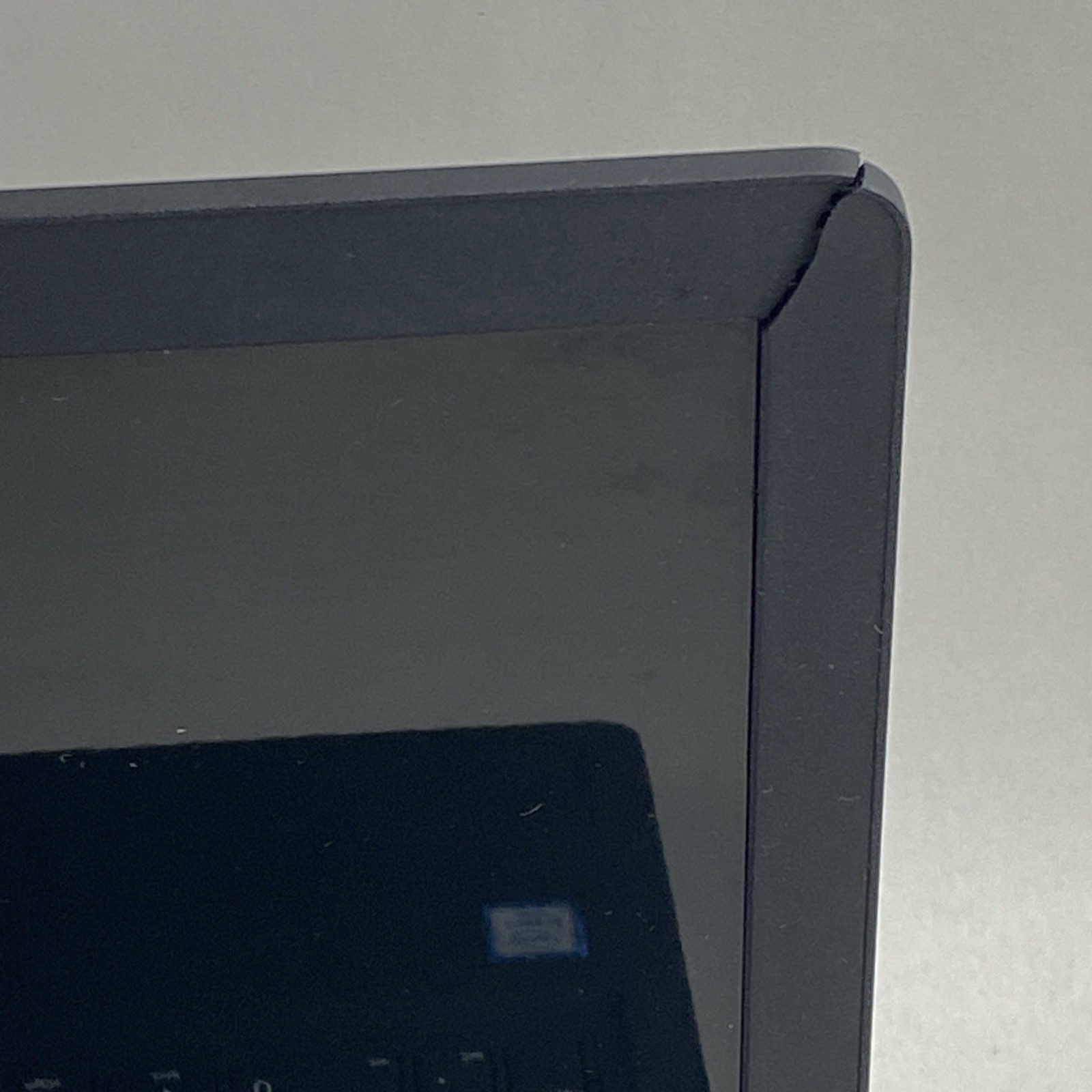 Lenovo IdeaPad 110 Intel Core i3-6100U 2.30GHz 8GB RAM 15.6″ No HDD No OS