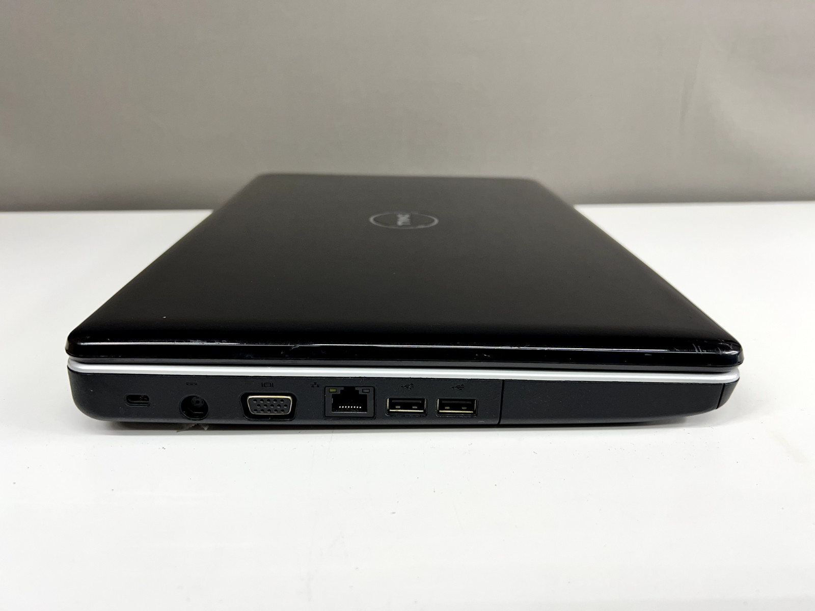 Laptop Dell Inspiron 1440 – 4GB RAM – 300GB HDD – Windows 7 Professional