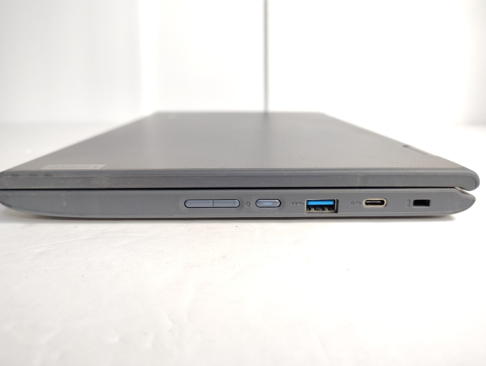 Lenovo Chromebook 300e 2nd Gen AST 82CE AMD A4 4GB RAM 32GB eMMC – FREE SHIPPING