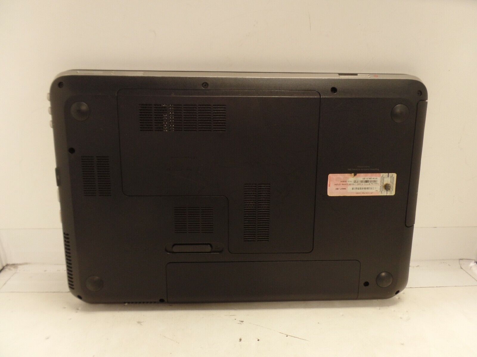 Brushed Aluminum 15.6″ HP Pavilion DV6-6177ee 2GHz i7-2630 6GB 750GB Arabic KYBD