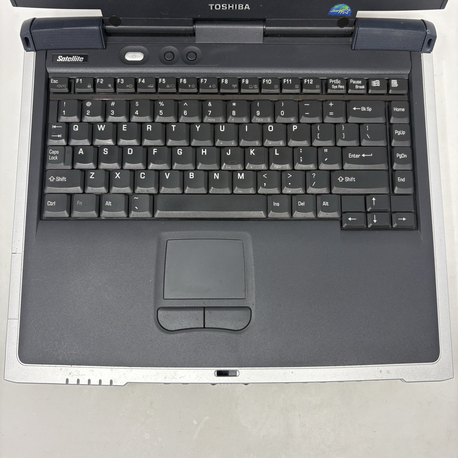 Toshiba Satellite 15″ Laptop Intel Pentium 4 – Windows XP – 256 MB RAM – Tested