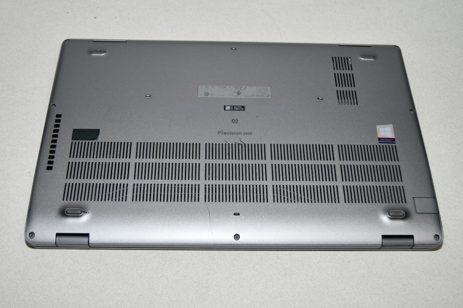 ^ Dell Precision 3550 15.6″ Intel i7-10510U @ 1.80GHz 16GB Ram No HD #X6989