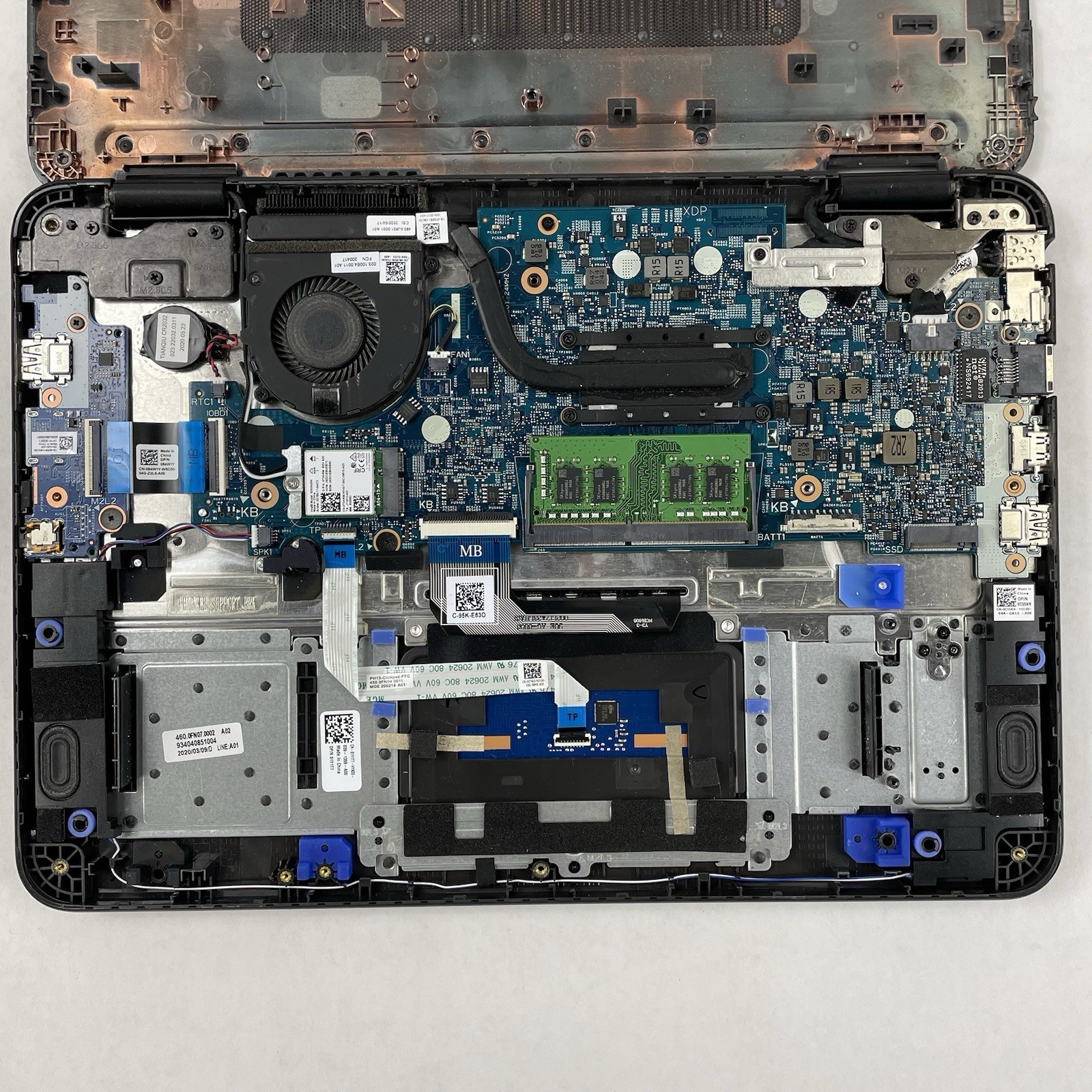 Dell Latitude 3310 13.3″ i5-8265U 1.60 GHz 8 GB RAM No SSD/OS/AC/Batt – READ