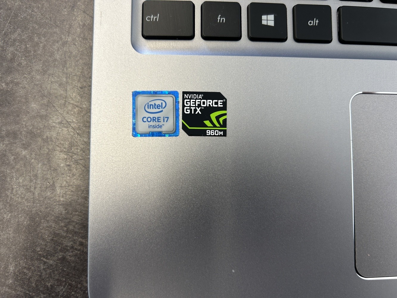 ASUS K501U Intel Core i7-6500U, GTX 960M (PARTS ONLY, Stuck in BIOS)