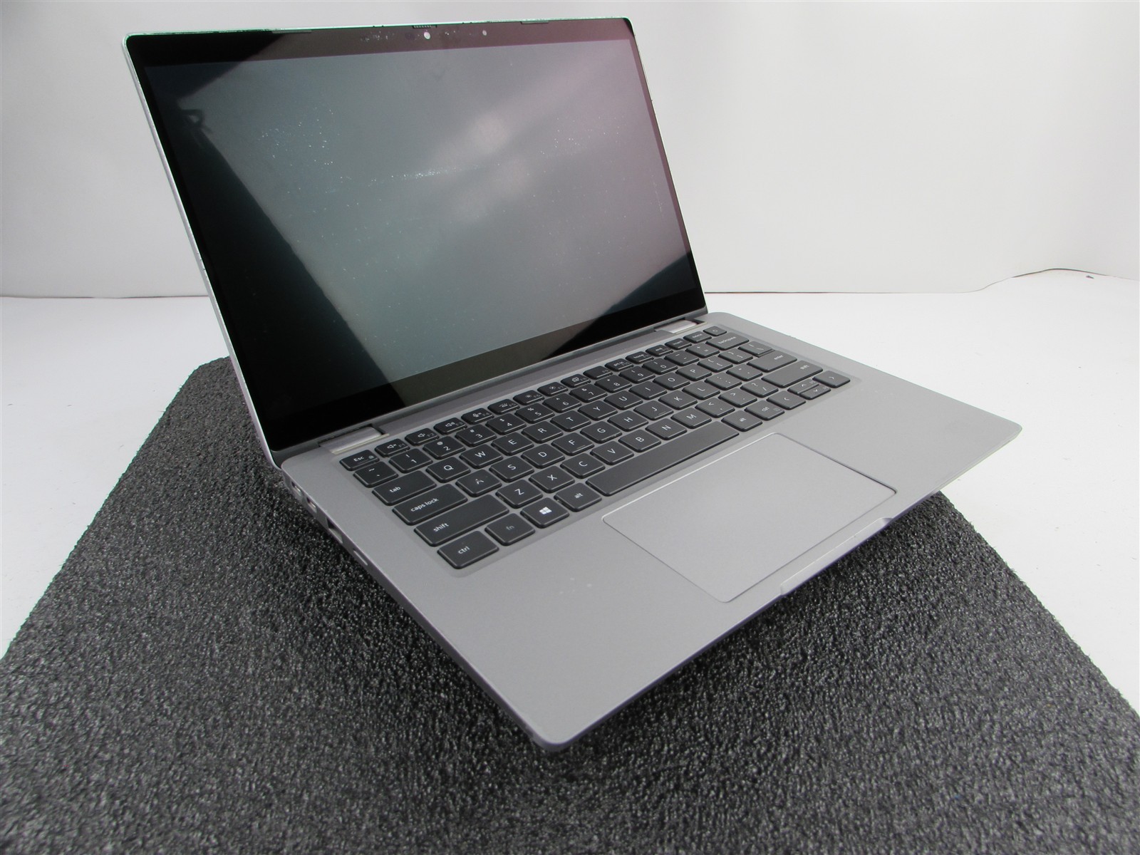 DELL LATITUDE 5320 (CONVERTIBLE) CORE I5-1135G7 256GB SSD 16GB RAM NO O.S/BATT