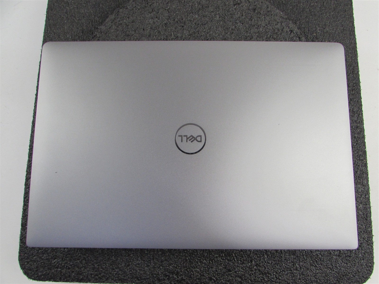 DELL PRECISION 5540 1920X1080 FHD I7-9850H 512GB SSD 32GB RAM T2000 NO O.S