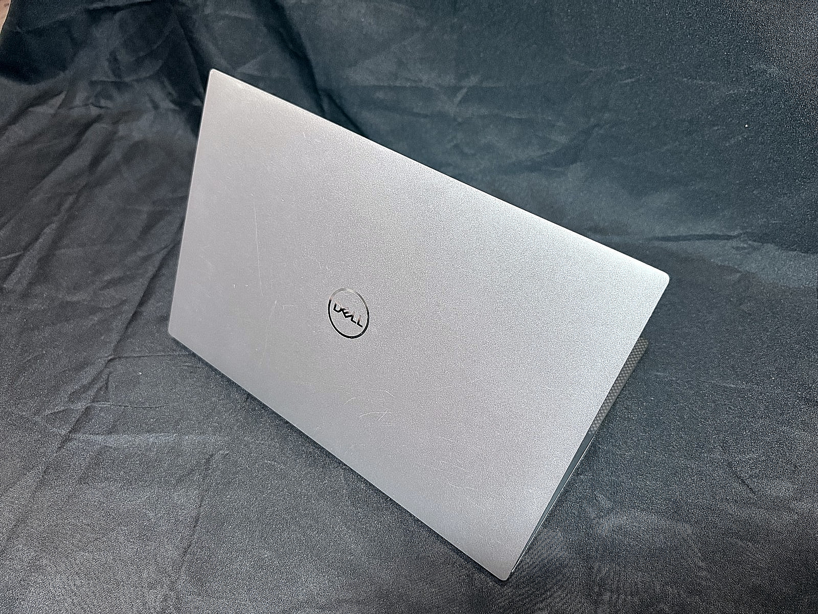 Dell XPS 15 9500 Silver FHD+ i7-10750H 2.60GHz 16GB 512GB SSD GTX 1650 Ti Fair