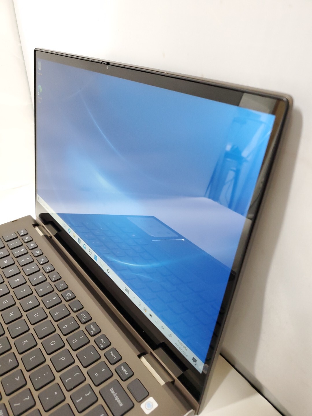 Dell Inspiron 14 7000 2-in-1 Touchscreen Ryzen 5 4500U 16GB RAM 512GB SSD