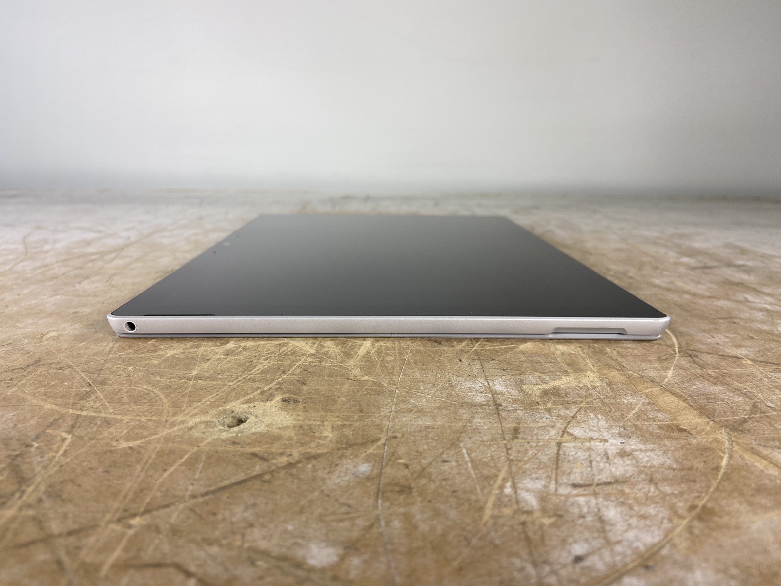 MICROSOFT SURFACE PRO 7+ (1960) i7-1165G7 @ 2.80GHz, 16GB RAM, NO HDD/OS