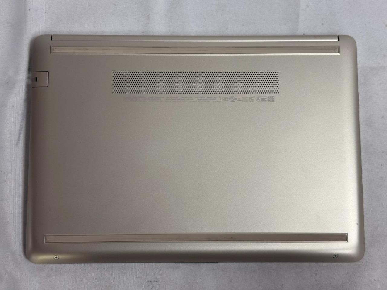 HP Laptop 14-cf0xxx 4GB RAM, i3-7100U, 2.40GHz, 128GB SSD Windows 11