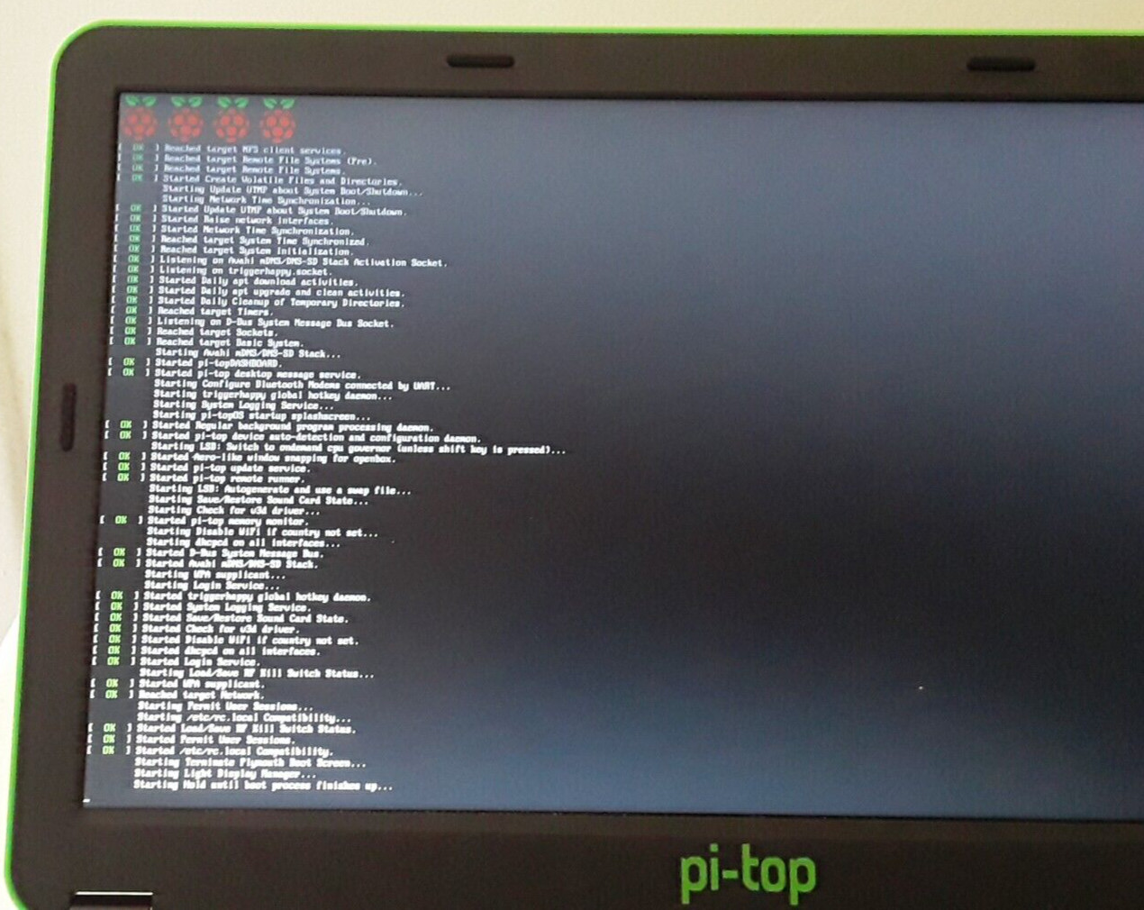 * WORKING Raspberry Pi 3 Model B+ installed Pi-top Modular Laptop & Inventor Kit