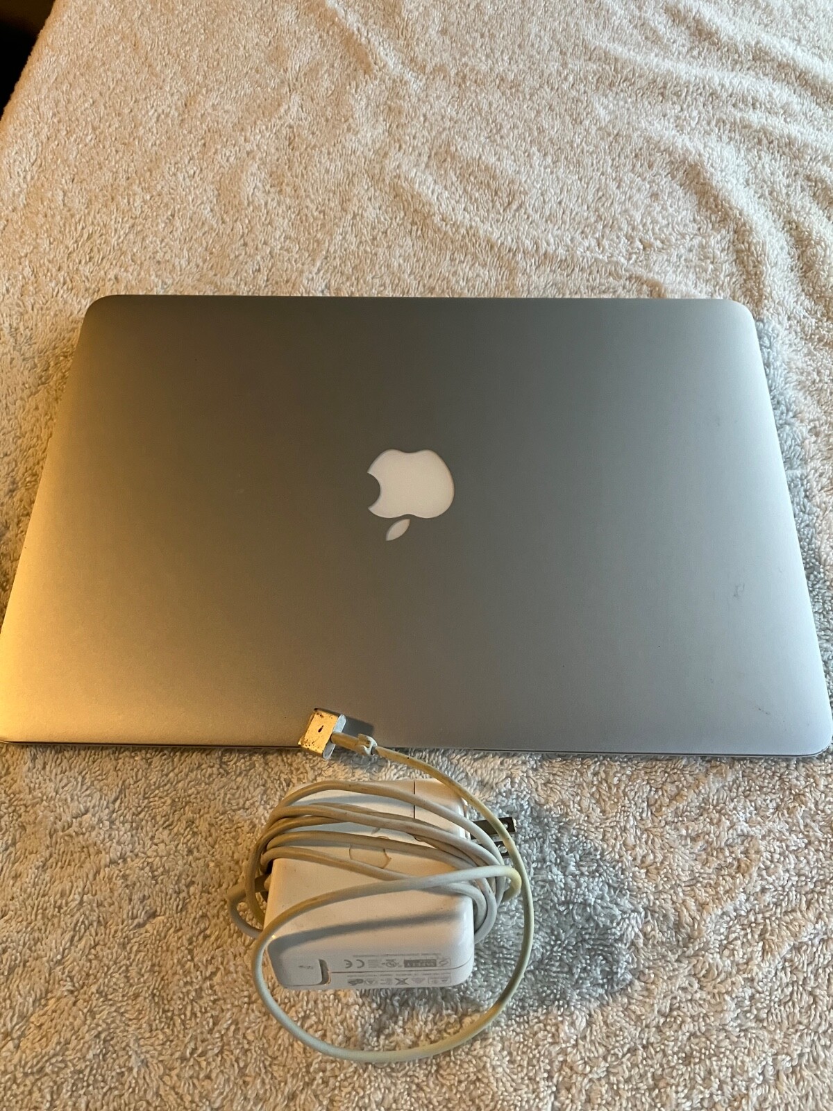 Apple MacBook Pro 13″ A1278 Intel Core i5 2.5Ghz 8GB RAM 500GB SSD New Battery