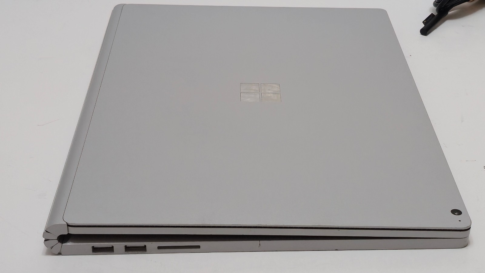 Surface Book 3 15″ (1899) i7-1065G7 32GB RAM 1TB SSD GTX 1660 GPU 6GB GDDR6