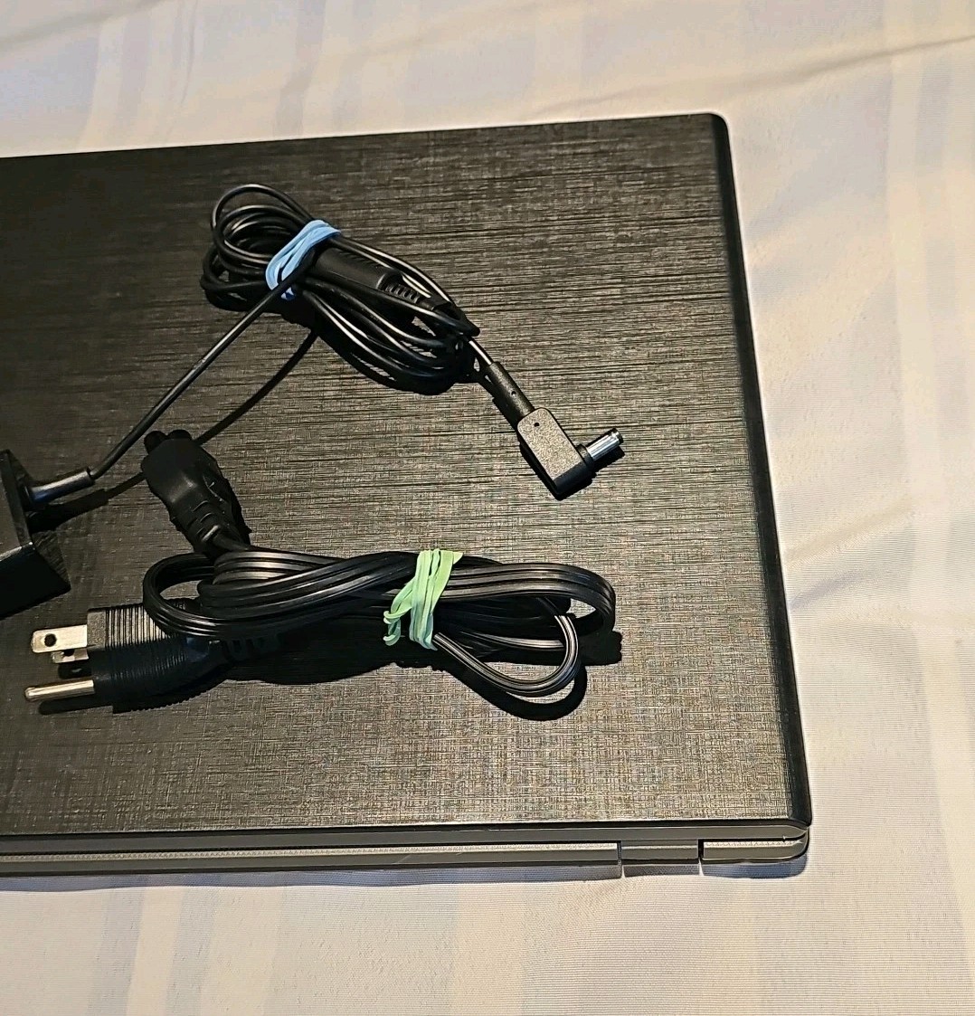 For parts or repair Acer Aspire E5-574 Laptop 15″ WON’T start