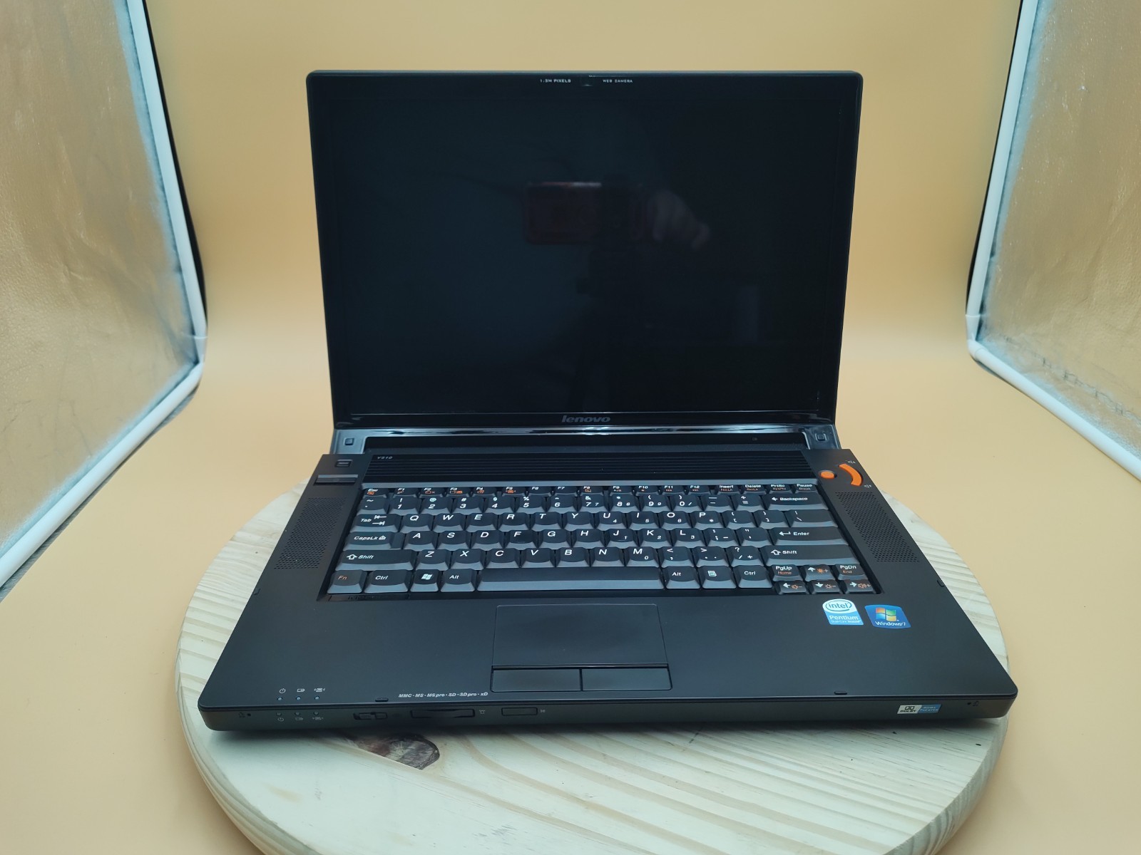 Lenovo IdeaPad Y510 15.4″ Laptop Pentium Dual Core 1.86ghz 4gb 160gb Windows 7