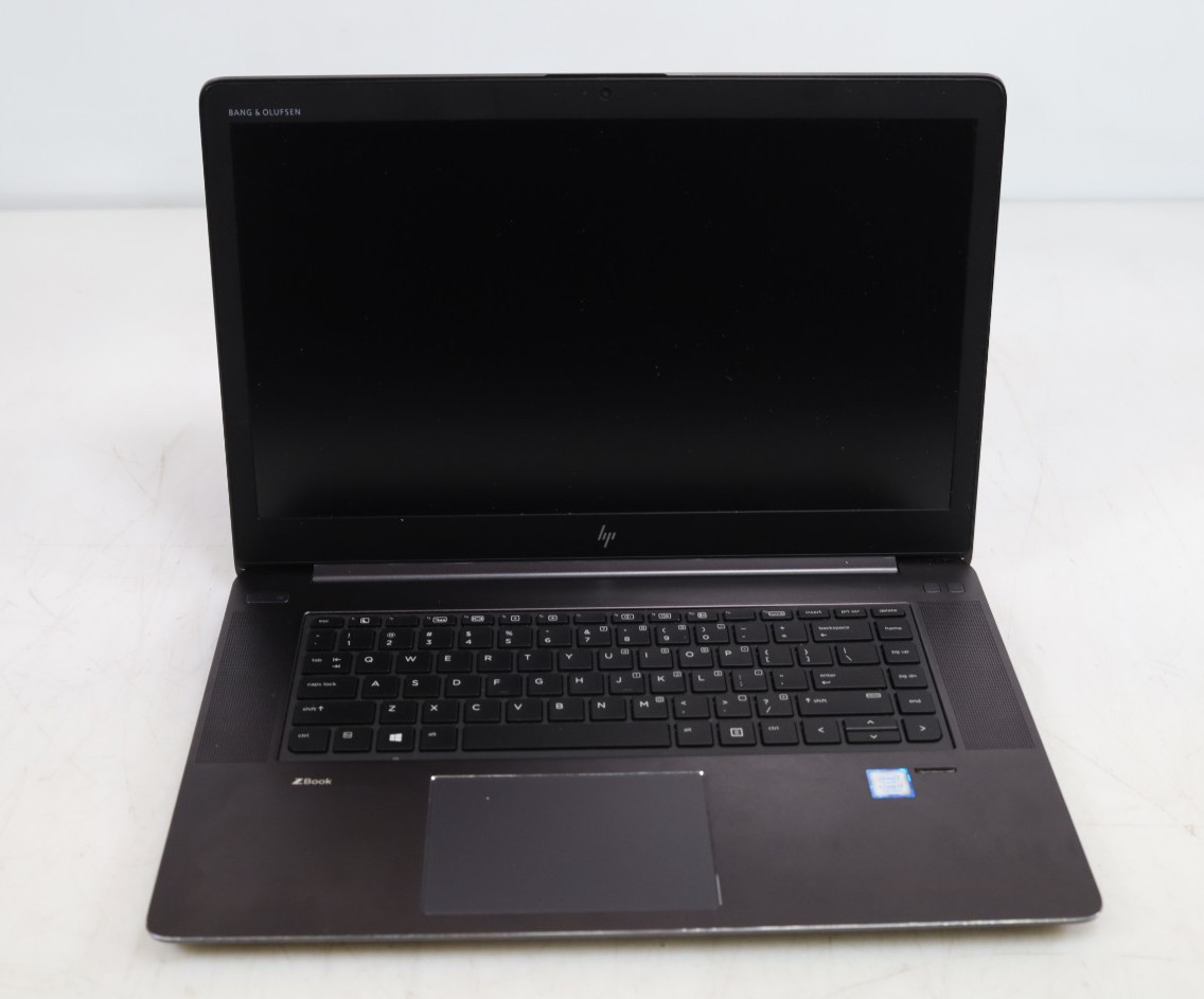 HP ZBook Studio G4 15.6″ Intel i7-7700HQ 8GB DDR4 256GB SSD No COA OS