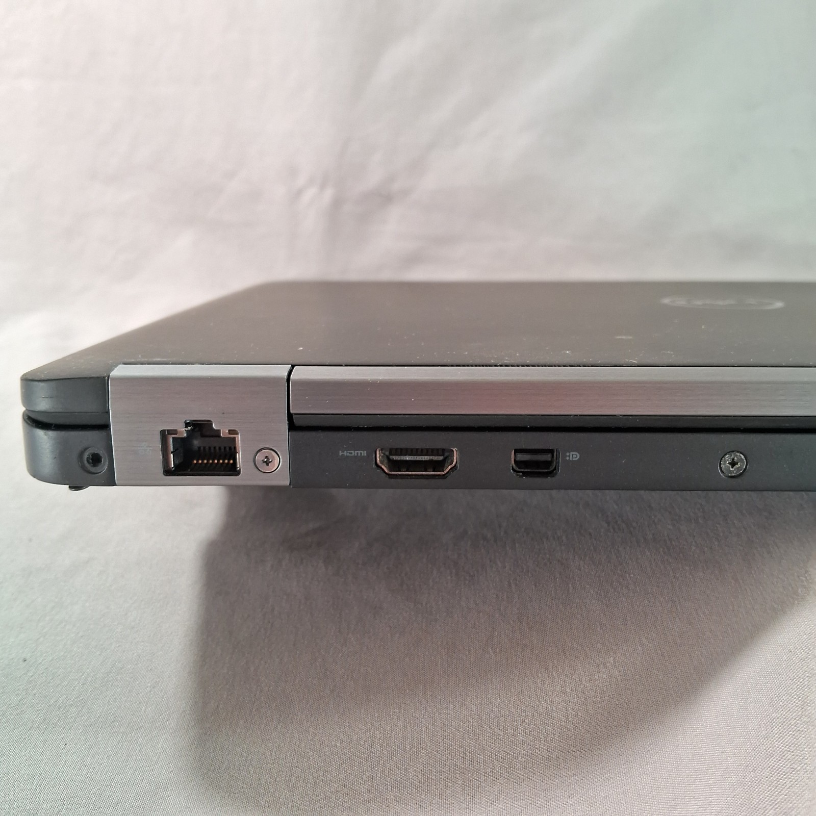 Dell E7470 14 in (512GB SSD, Intel Core i7-6600U, 2.60 GHz, 16 GB) Laptop, Win11