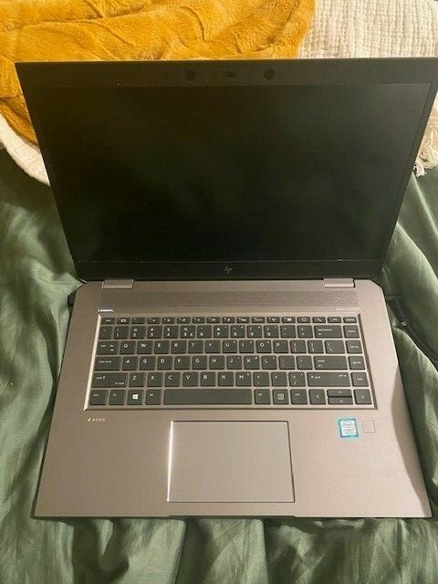 HP ZBook Studio G5 15.6″ (1TB SSD, Intel Core I7-9750h, 2.60 GHz, 16GB) Laptop 