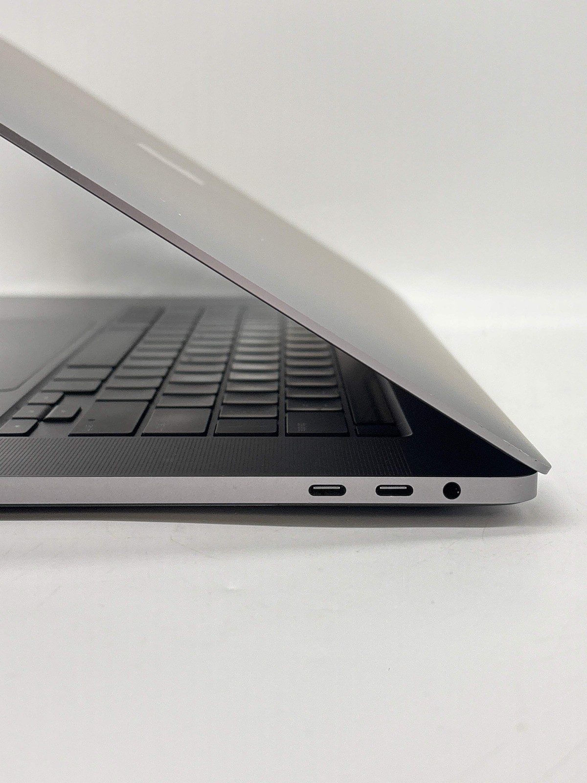 Apple MacBook Pro 16″ A2141 2019 i7 16GB RAM 512GB SSD – Bad Display