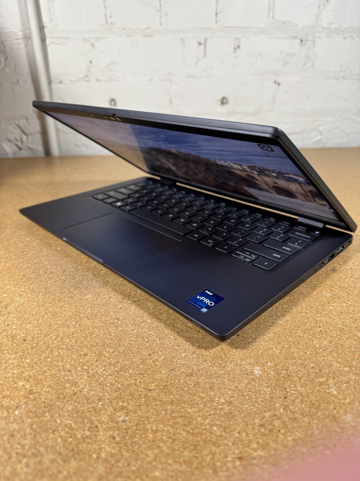 Dell Latitude 7430 14″ Non-Touch i7-1265U 16GB 256GB SSD Iris Xe W11P