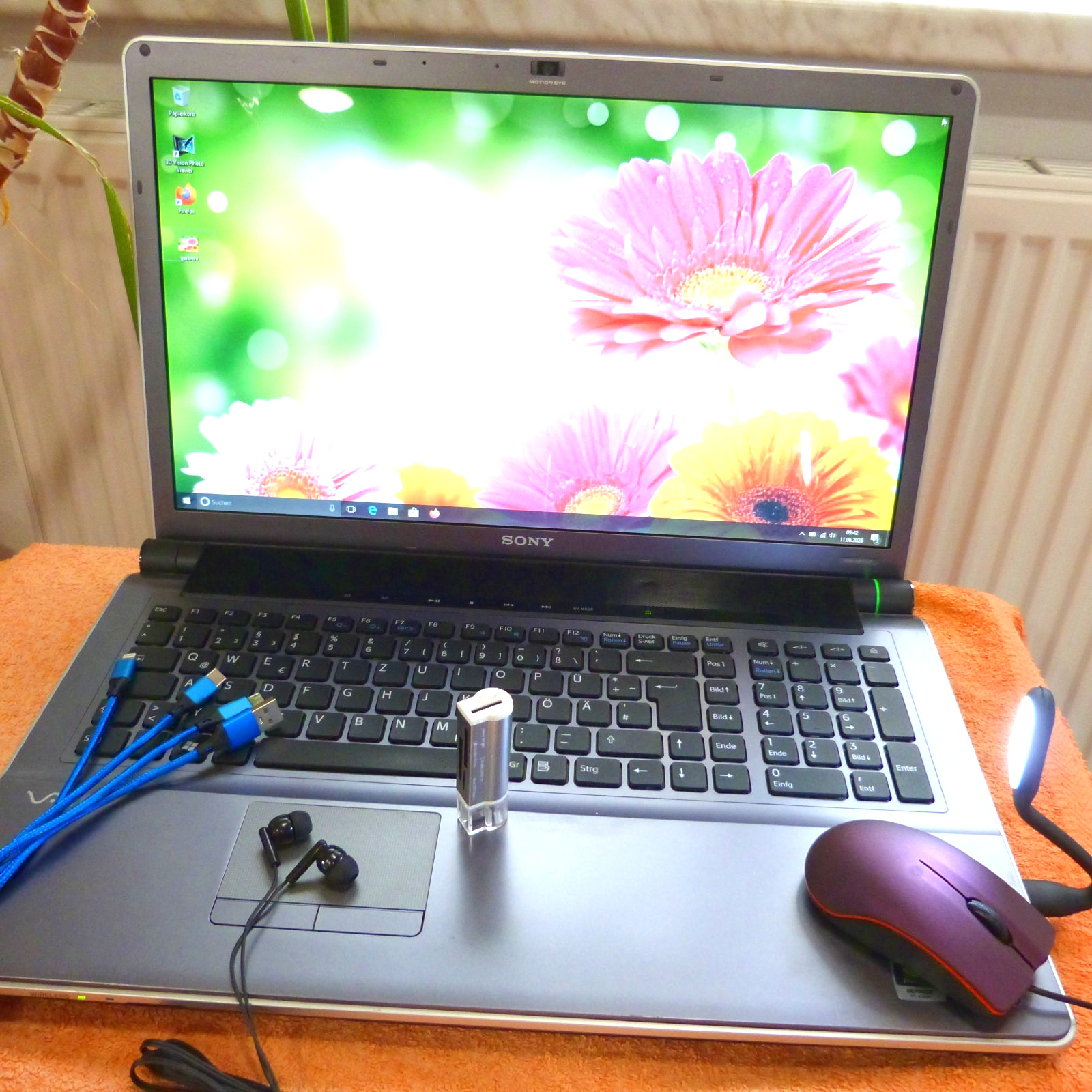 Sony Vaio AW41 18″ HDP xBLACK Cinema DOLBYSOUND l SSD Windows 10 PRO HDMI DVD