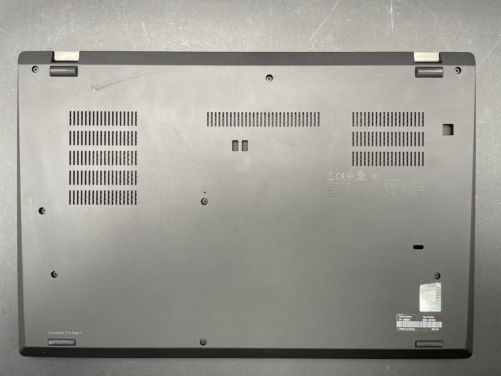 LENOVO ThinkPad T15 Gen 1 Used 15.5″ (i5-10310U-8GB-256GB NVMe)